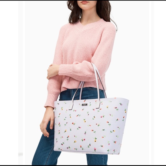 SOLD✨New Kate Spade Tote💋Final Price💋 - Picture 2 of 7